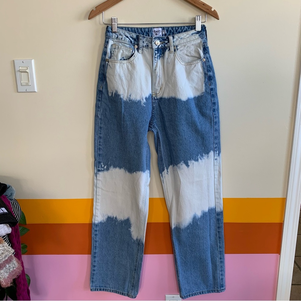 Princess Polly 90’s bleached jeans ..